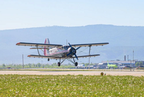 Легкомоторный самолет разбился около подмосковного аэропорта
