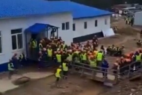 Три сотни голодных вахтовиков устроили драку из-за очереди в столовую