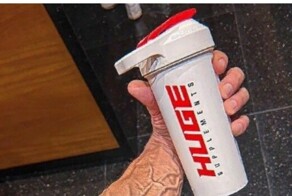 Известный бодибилдер умер в 30 лет на руках у своей девушки