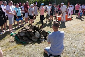 Турнир метателей коровьего навоза прошел в Пермском крае