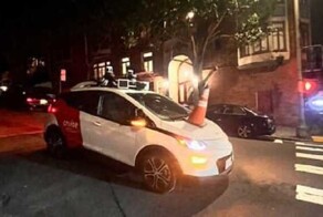 Жители Сан-Франциско взбунтовались против беспилотных машин