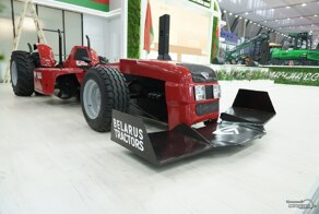 До 320 км/ч: Белоруссия показала свой гоночный автомобиль от Минского тракторного завода