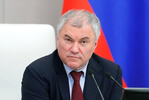 «У нас есть «Москвич», у нас есть «Лада», у нас есть Aurus»: в Госдуме предложили пересадить чиновников на отечественные автомобили