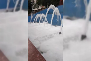 В Нижнем Новгороде горе-экспериментаторы залили моющее средство в фонтан