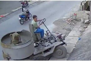 Неудачный день водителя бетономешалки