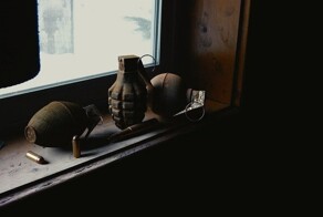 Мужчина взорвал боевую гранату во время застолья ради шутки и погиб