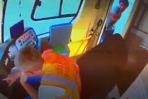 В Краснодаре водителю трамвая распылили в лицо газовый баллончик⠀⠀