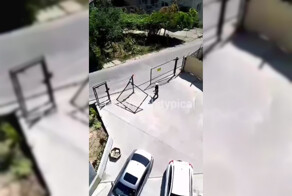 Мужчина напал на забор в Сочи