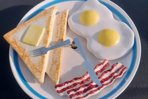 15 крутых вещичек, которые люди ухватили в секонд-хендах за копьё