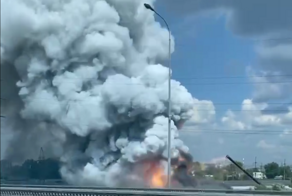 Мощный пожар рядом с гипермаркетом в Люберцах сняли на видео
