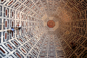 15 фотопримеров того, что с гравитацией можно поспорить - и в итоге проиграть