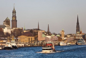 Гамбург: порты, улицы и бордели (26 фото)