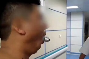 Китаец засунул лампочку в рот и не смог её вытащить
