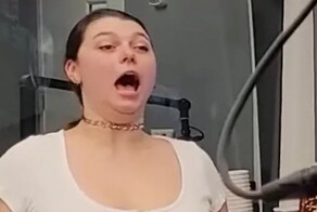 Девушка попала в Книгу рекордов Гинесса за самую громкую отрыжку в 107,3 децибела