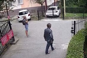 В Сочи мужчина напал с ножом на прохожего