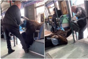 В Хабаровском крае водитель автобуса вышвырнул из салона бабушку из-за неприятного запаха