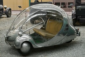 17 футуристичных автомобилей прошлых лет, чья причудливость не помешала им предвосхитить образ машин будущего