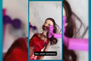 В США и Великобритании выпустили полностью волосатую куклу Barbie