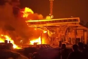 В автосервисе Махачкалы прогремел мощный взрыв. Огонь перекинулся на АЗС и автомобили с людьми