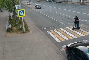 Бессмертные самокатчики против слепых водителей