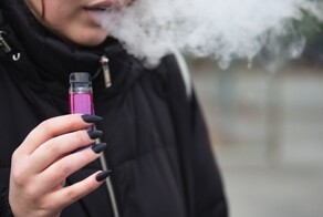 В марте 2024 года из продажи могут исчезнуть вейпы с ароматизаторами