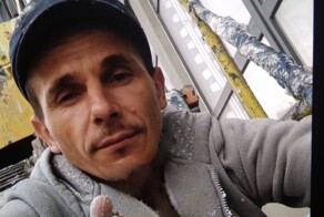 В Одессе вор оставил на месте преступления свой телефон и папку с результатами анализов