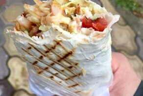 В Курской области 23-летняя девушка съела шаурму и умерла