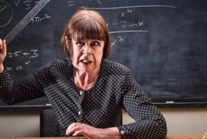 «Нищебродины, ушлепки»: в Набережных Челнах учитель сорвалась на школьников