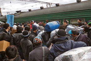 В Госдуме задумались над запретом для трудовых мигрантов перевозить семьи в Россию