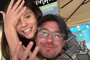 Актер Александр Петров женился на девушке из многодетной семьи, с которой познакомился на улице за 2 месяца до свадьбы