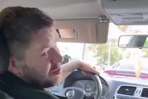 «Заказала эконом - сиди молча»: девушка сделала замечание таксисту из-за похабной музыки и вот что он ей ответил