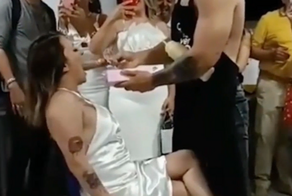 Колумбийская служительница Фемиды устроила эротическое шоу прямо в здании суда