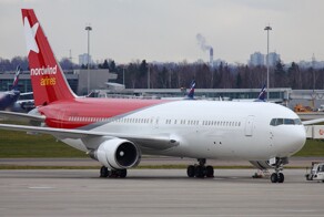 Самолёт заглох: пассажиры рейса Сочи — Москва провели в лайнере без кондиционера более трёх часов