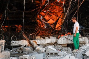 "Это был ад": видео начала пожара на свадьбе в Ираке, где погибли несколько сотен человек