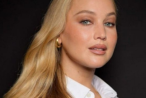 "Пчёлы покусали?": на модном показе поклонники не узнали актрису Дженнифер Лоуренс