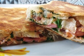 Жирная и вкусная закуска из лаваша