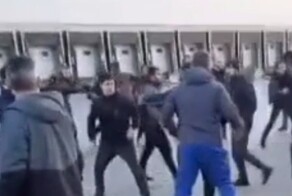 "Происходит полный беспредел": в Новосибирске мигранты подрались из-за свободных мест в автобусе