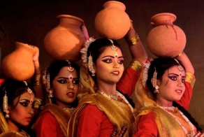 Индийский фестиваль Янмаштами (15 фото)