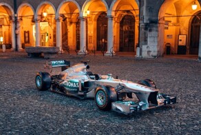 На аукцион выставят чемпионский болид Формулы-1 - Mercedes-AMG Petronas W04-04