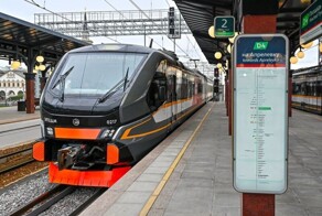 Как выглядит новая современная электричка ЭП2ДМ