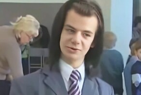 "И, разумеется, вкусный чай!": повзрослевший герой мема про школьную столовую снялся в рекламе воронежского кафе