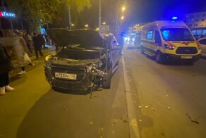 Авария дня. Дачник влетел в остановку с людьми
