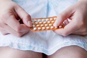 Секс под контролем: в Китае работодатель предложил девушке присылать отчёты о предохранении от беременности