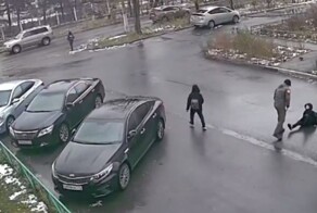 В Челябинске водитель избил школьников из-за того, что те перебежали дорогу в неположенном месте