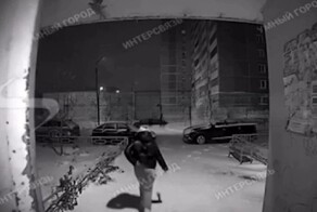 Блондинка устроила краш-тест машине своего молодого человека
