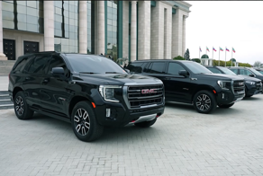 Глава Чечни подарил своим подчиненным иностранные машины премиум-класса