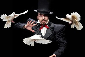 В Москве спасли мужиков, на спор заковавших себя в наручники