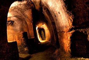 Гилмертонская пещера: культовое место или уголок отдыха?