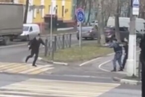 Полицейские применили табельное оружие против неадекватного мужчины в Люберцах