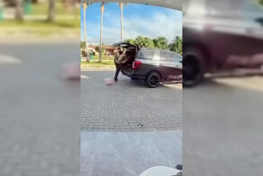 Украл скамейку